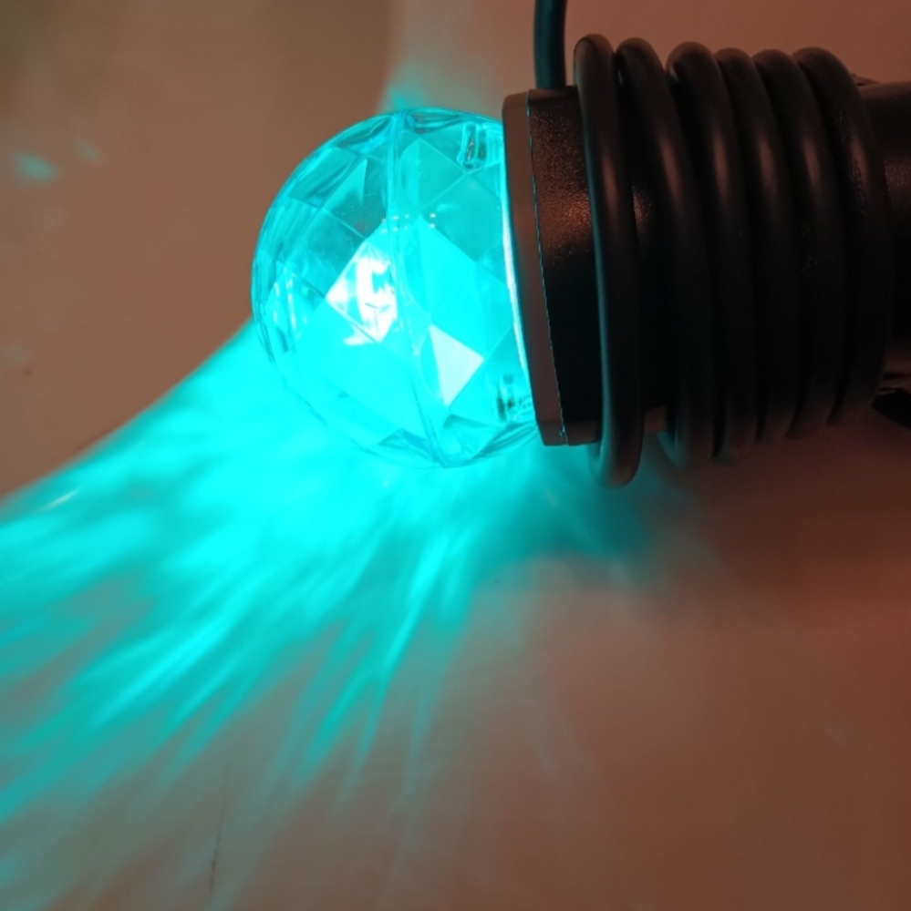 2 Rotating Projector Lights - Picture 4 of 5